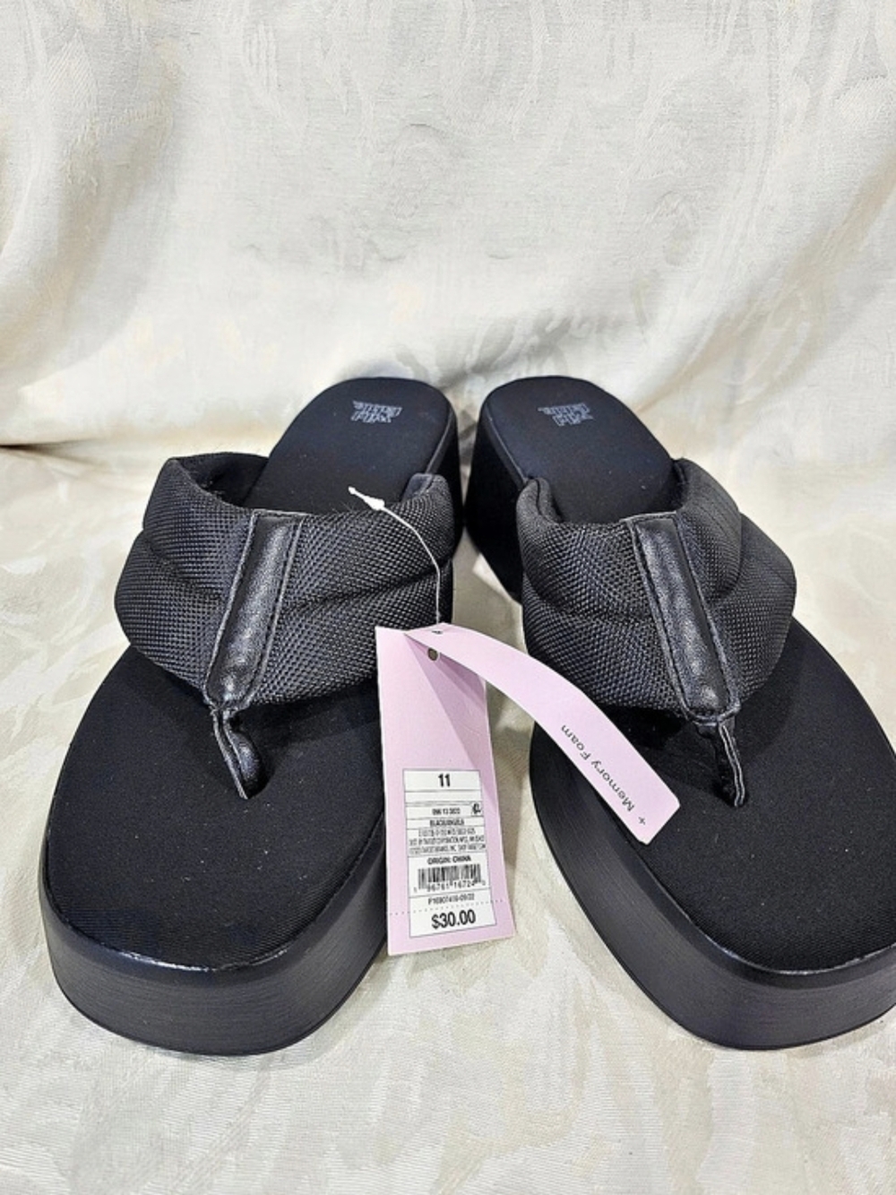 FitFlop Black Platform Thong Sandals US 11 NWT